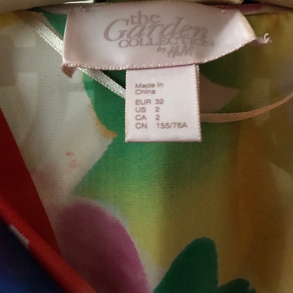 Dress - Picture 5 of 10